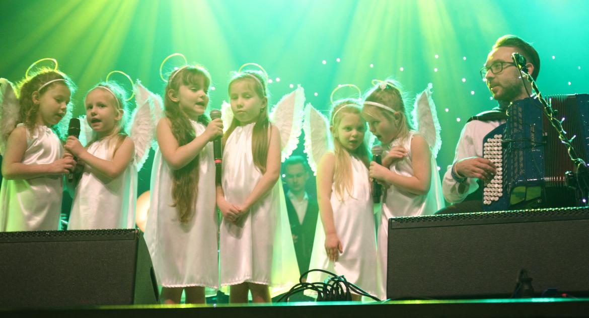 Koncerty, Kolędowy koncert rozgrzał inowrocławskie serca - zdjęcie, fotografia