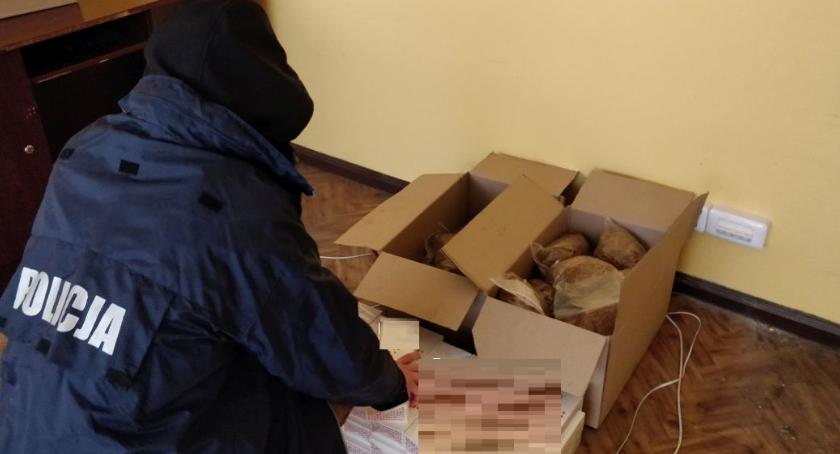 Wpadł, gdy przewoził nielegalny towar