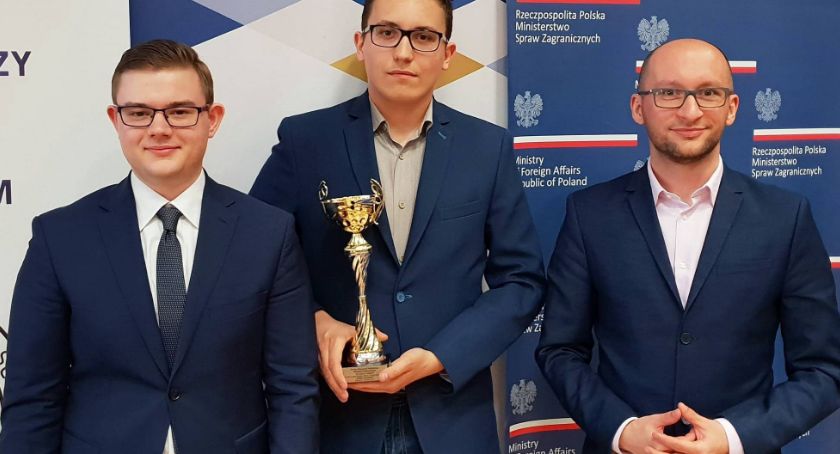 Kasper najlepszy w kraju z wiedzy o Polsce i świecie wspólczesnym