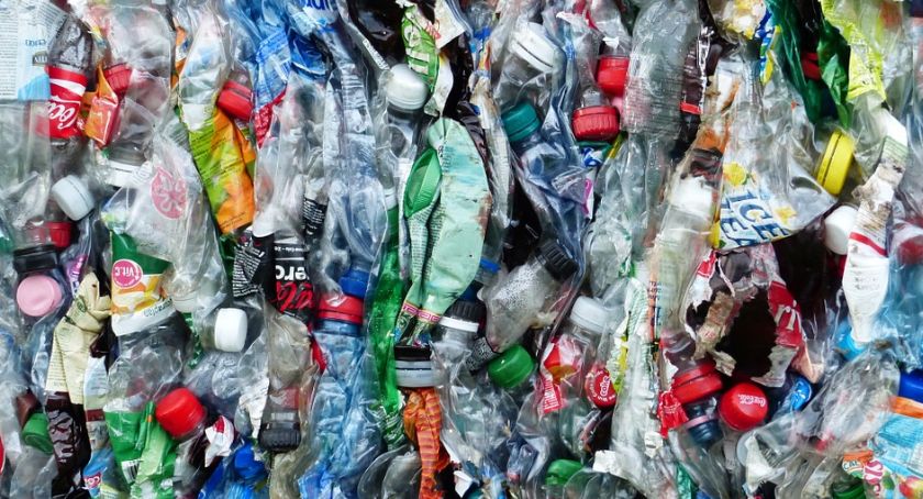 Ekologiczna rewolucja w domu, czyli jak ograniczyć zużycie plastiku
