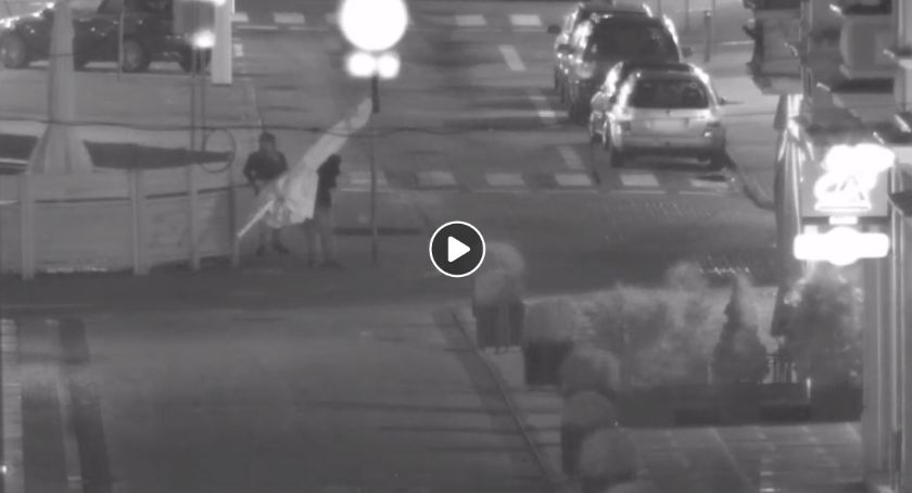 Ukradli parasol ogrody w centrum miasta