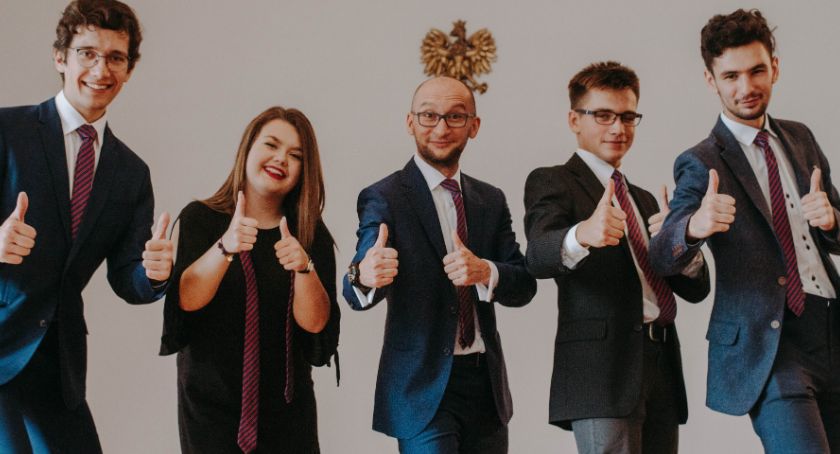 II Turniej Debat Historycznych w 