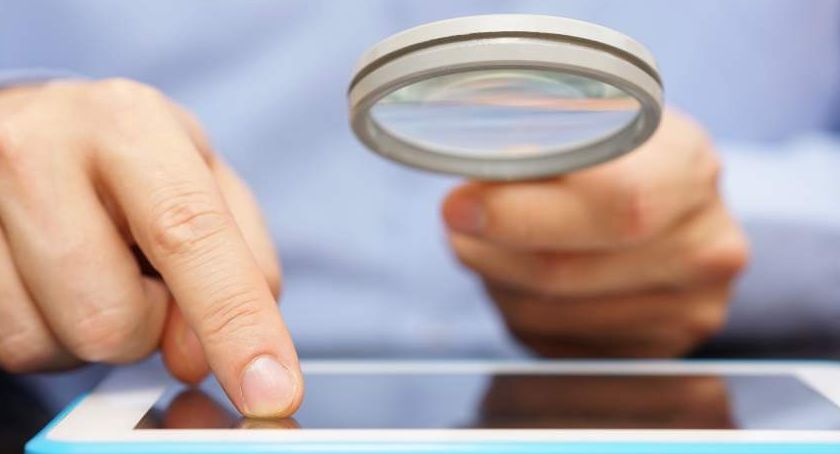 Sprawdź jak bezpiecznie pożyczać pięniądze online, bez sprawdzania baz dłużników. Porównaj koszty, opinie klientów i ekspertów finansowych