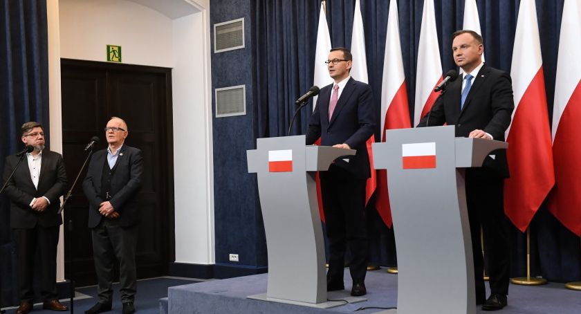 Czabański: RMN w korespondencyjnym głosowaniu decyduje ws. odwołania Kurskiego, 4 głosy za