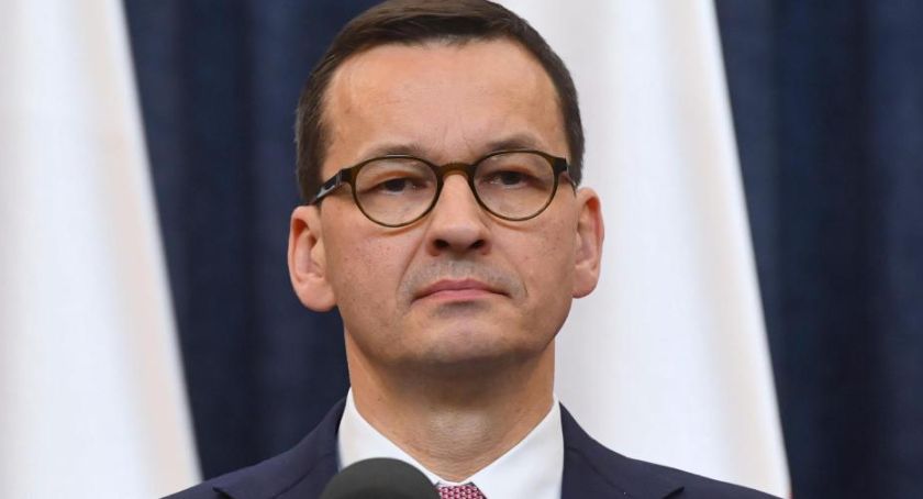 Premier: będziemy chcieli wkrótce wyłączyć wewnątrzkrajowy ruch samolotowy