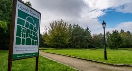 Zdjęcie dotyczy: Nowe oblicze Ogrodów Papieskich. Inowrocław stawia na zieleń i ekoterie