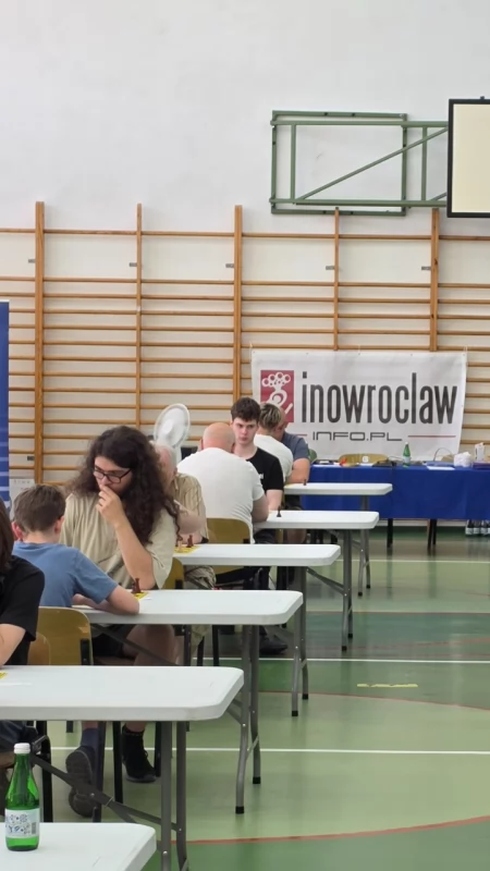 Szachiści walczyli także z upałem