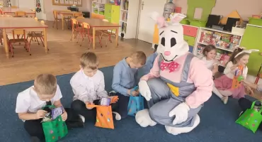 Wielkanoc na Kujawach w Przedszkolu nr 20 Kujawskie dzieci