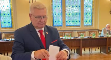 Rada Miejska wygasiła mandat Tomasza Marcinkowskiego. Kulisy burzliwej sesji