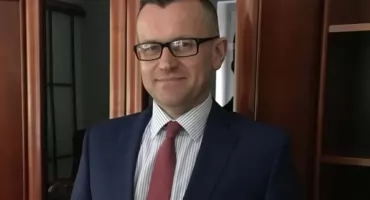 Wysłuchanie mieszkańców, bez mieszkańców. Pozorne konsultacje ws. budowy bloku