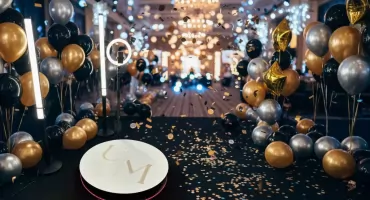 Jak fotobudka 360 zwiększa zasięg eventu w social mediach?